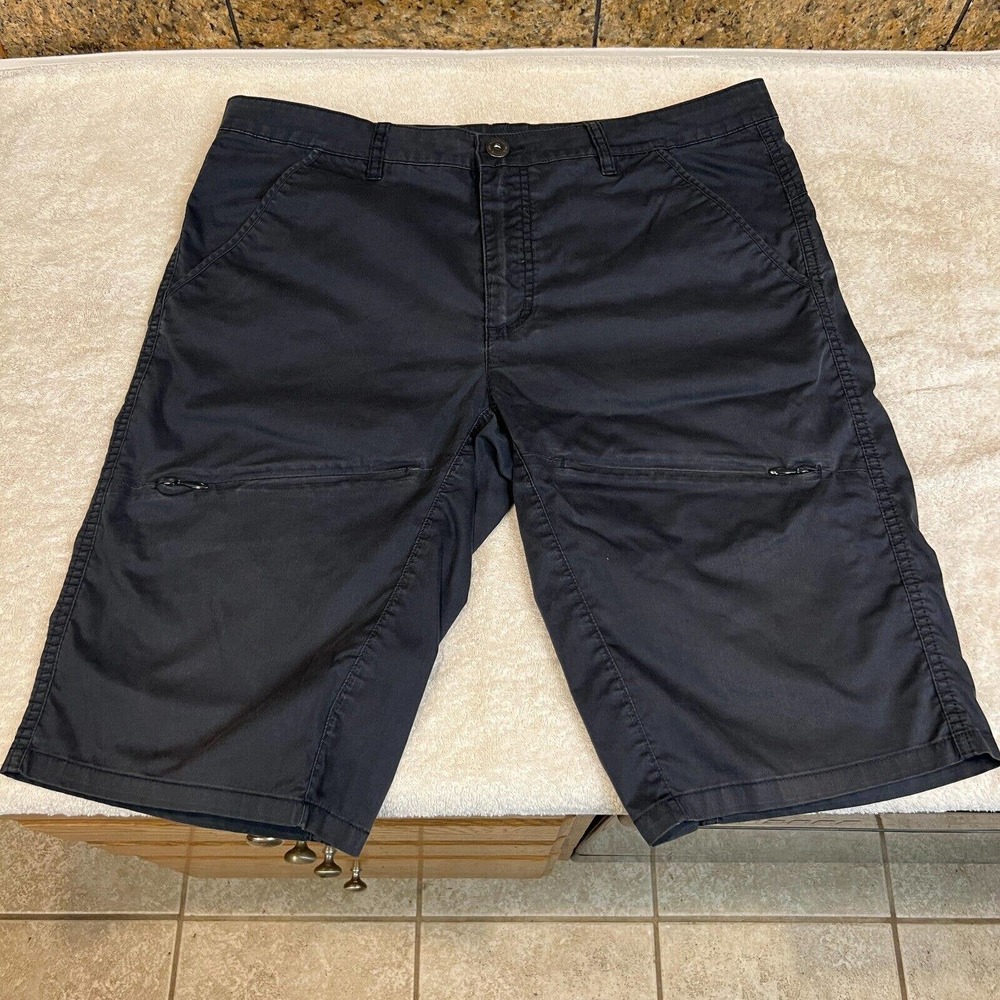 Mens KATHMANDU Hiking Walking Active Black Slim Fit SHORTS SIZE L Zipper Pocket